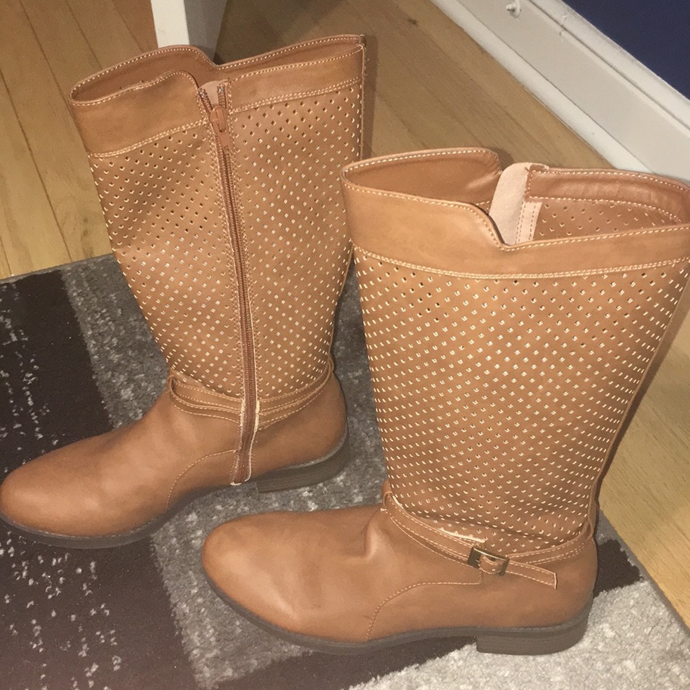 Brown boots